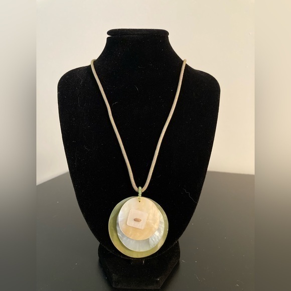 Cookie Lee Necklace Green And Yellow Beaded 14$